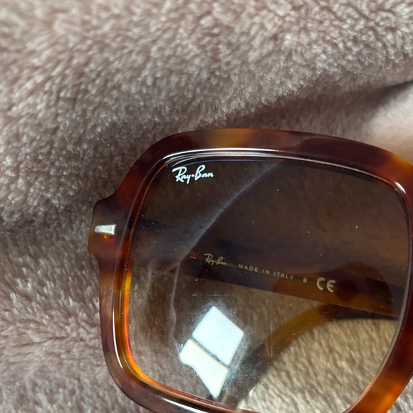 Ray-Ban Tortoise Square Sunglasses - Picture 6 of 9